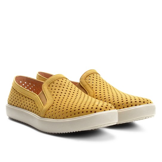 Slip On Couro Carrano Perfuros Básico Feminino - Amarelo
