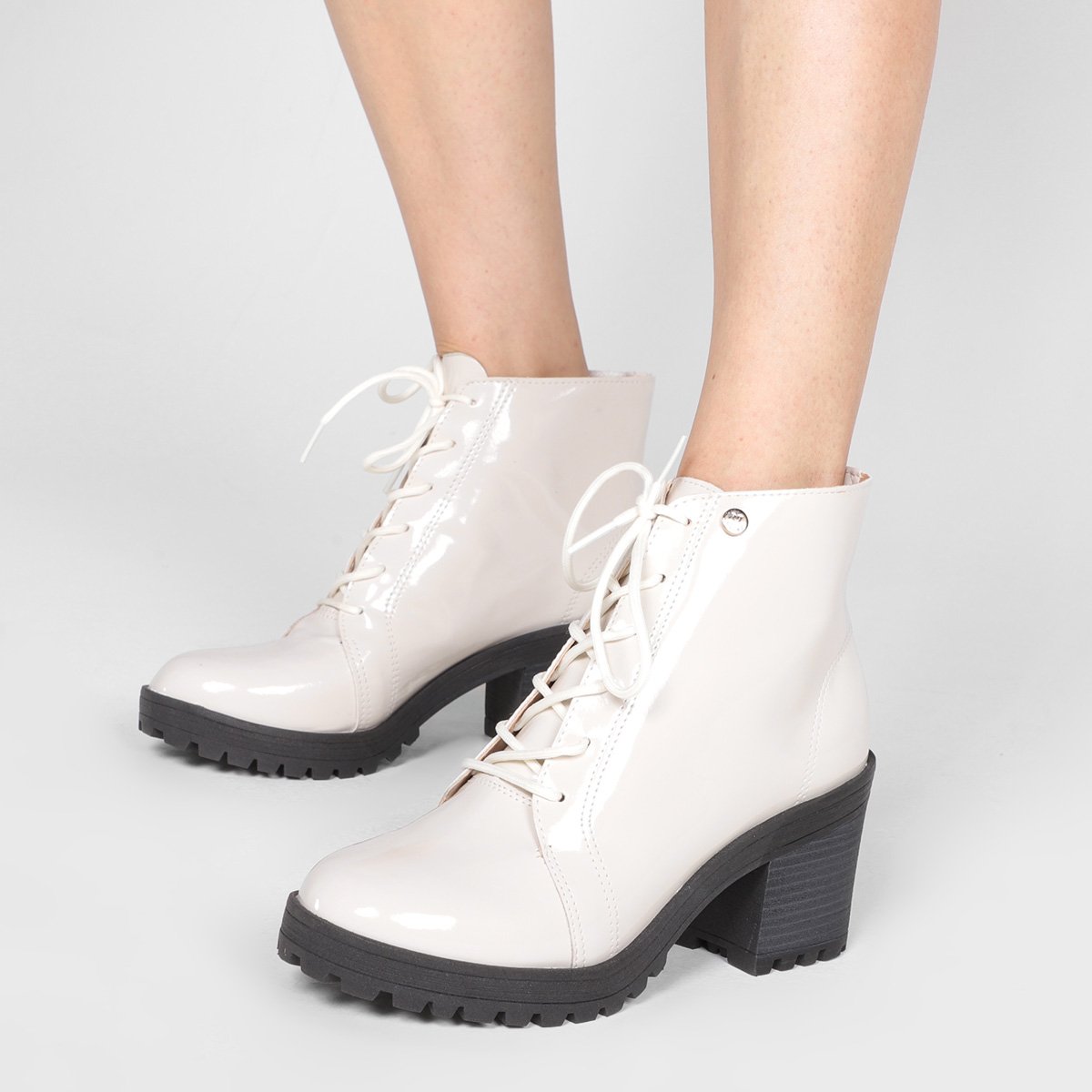 Bota Coturno Cano Curto Via Uno Verniz Feminina - Tam: 38 - 1