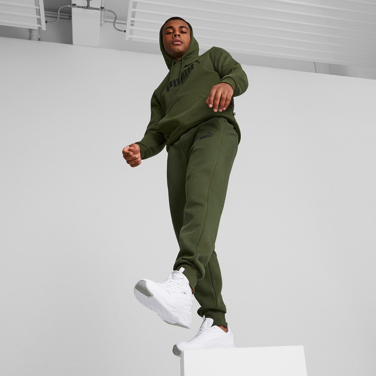 Calça Moletom Puma Essentials Masculina - Tam: EP - 3