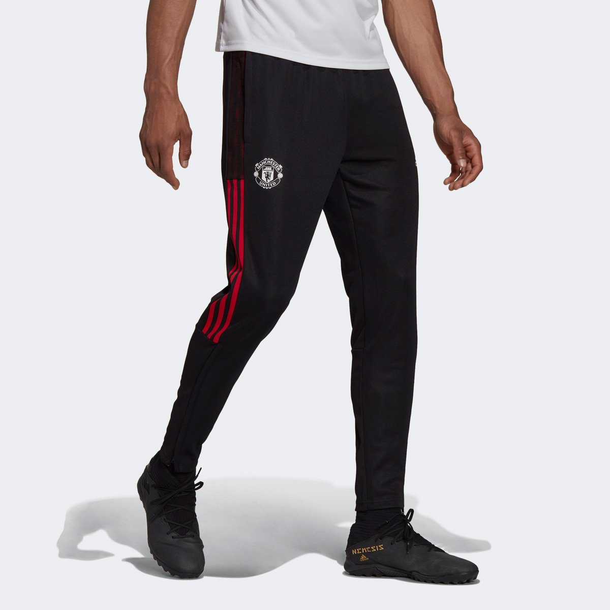 Calça Manchester United Treino 21/22 Adidas Masculina