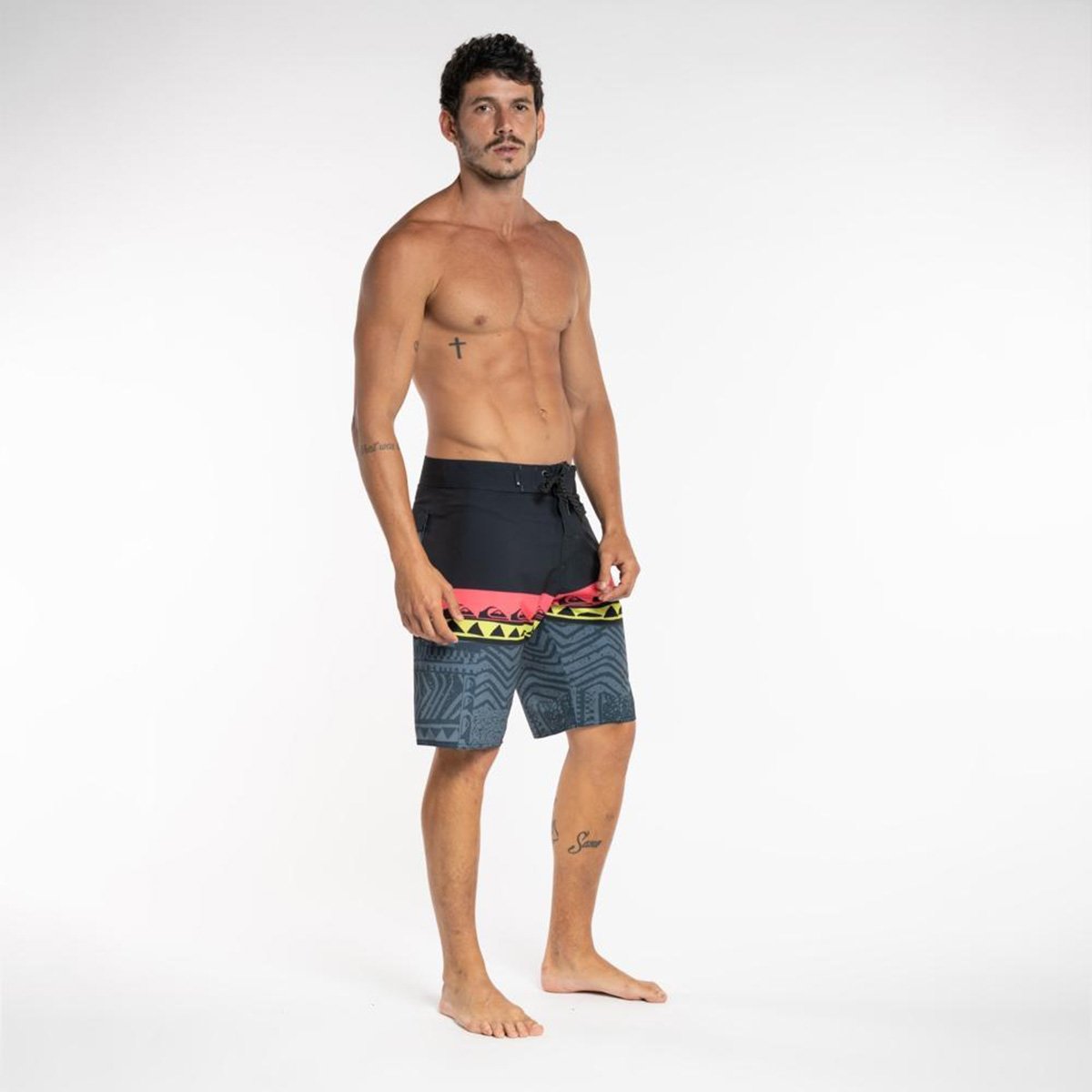 Bermuda Quiksilver Swell Panel Grafic 20 Masculina - Tam: 46 - 1