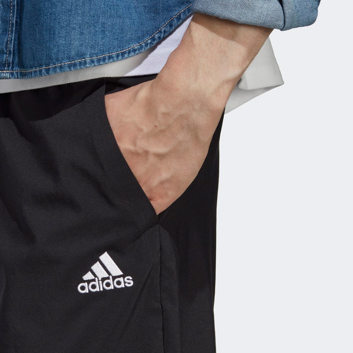 Short Adidas Chelsea Logo Pequeno Masculino - Tam: M - 2