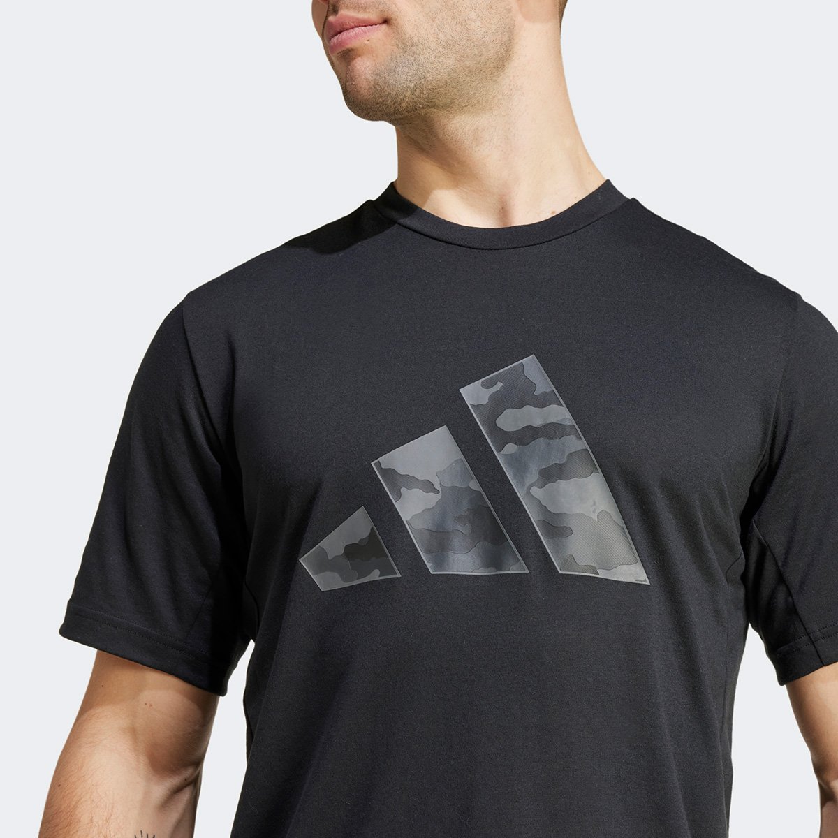 Camiseta Adidas Logo Camuflada Masculina - Tam: P - 2