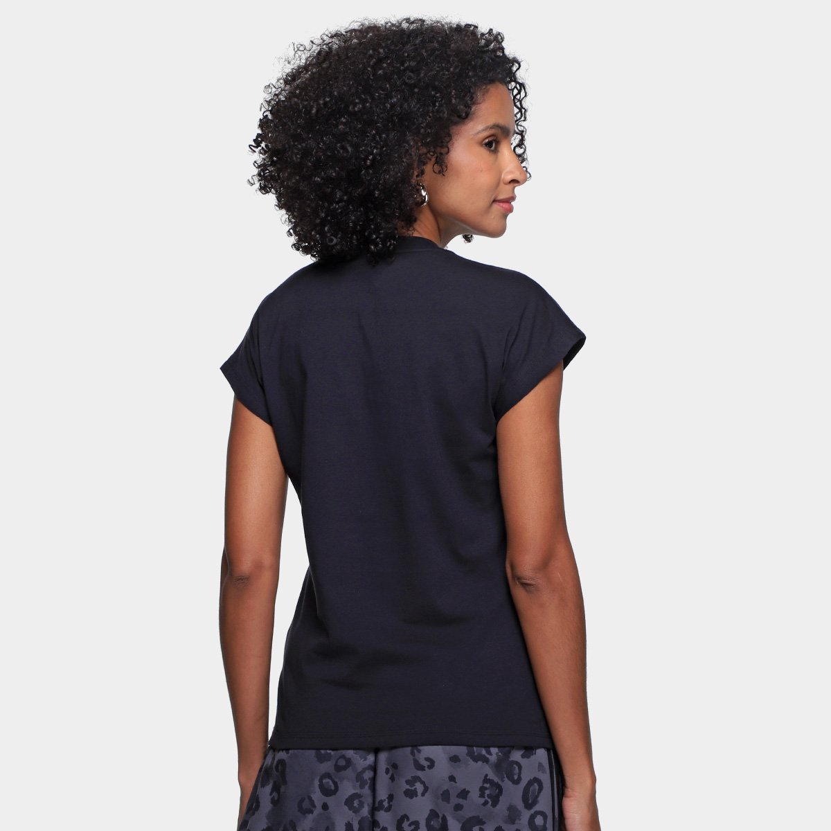Camiseta Adidas Logo Linear Feminina - Tam: P - 1