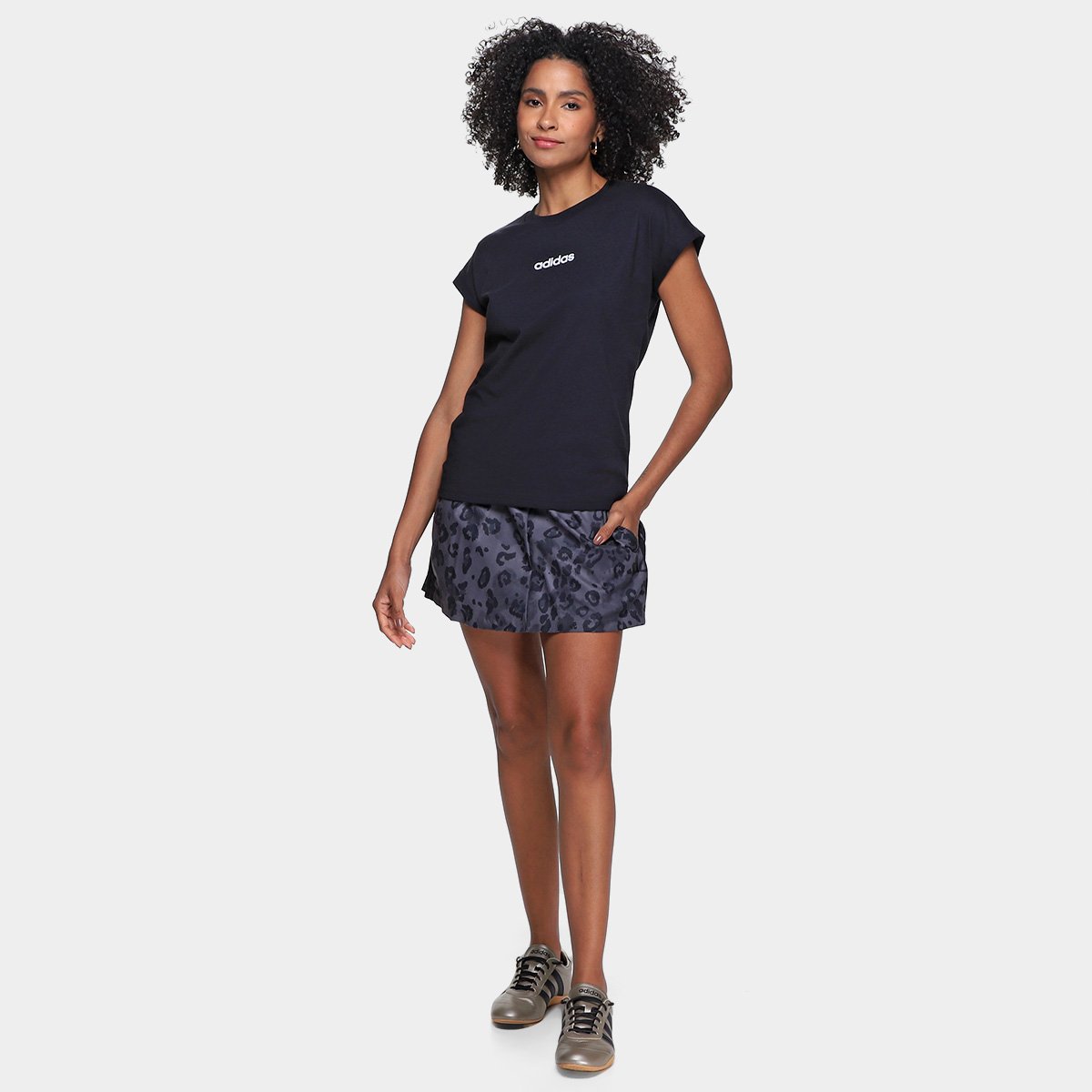 Camiseta Adidas Logo Linear Feminina - Tam: P - 3