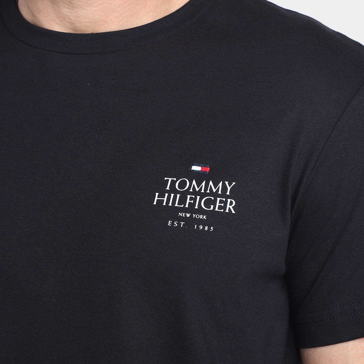 Camiseta Tommy Hilfiger Stack Brand Love Masculina - Tam: GG - 2