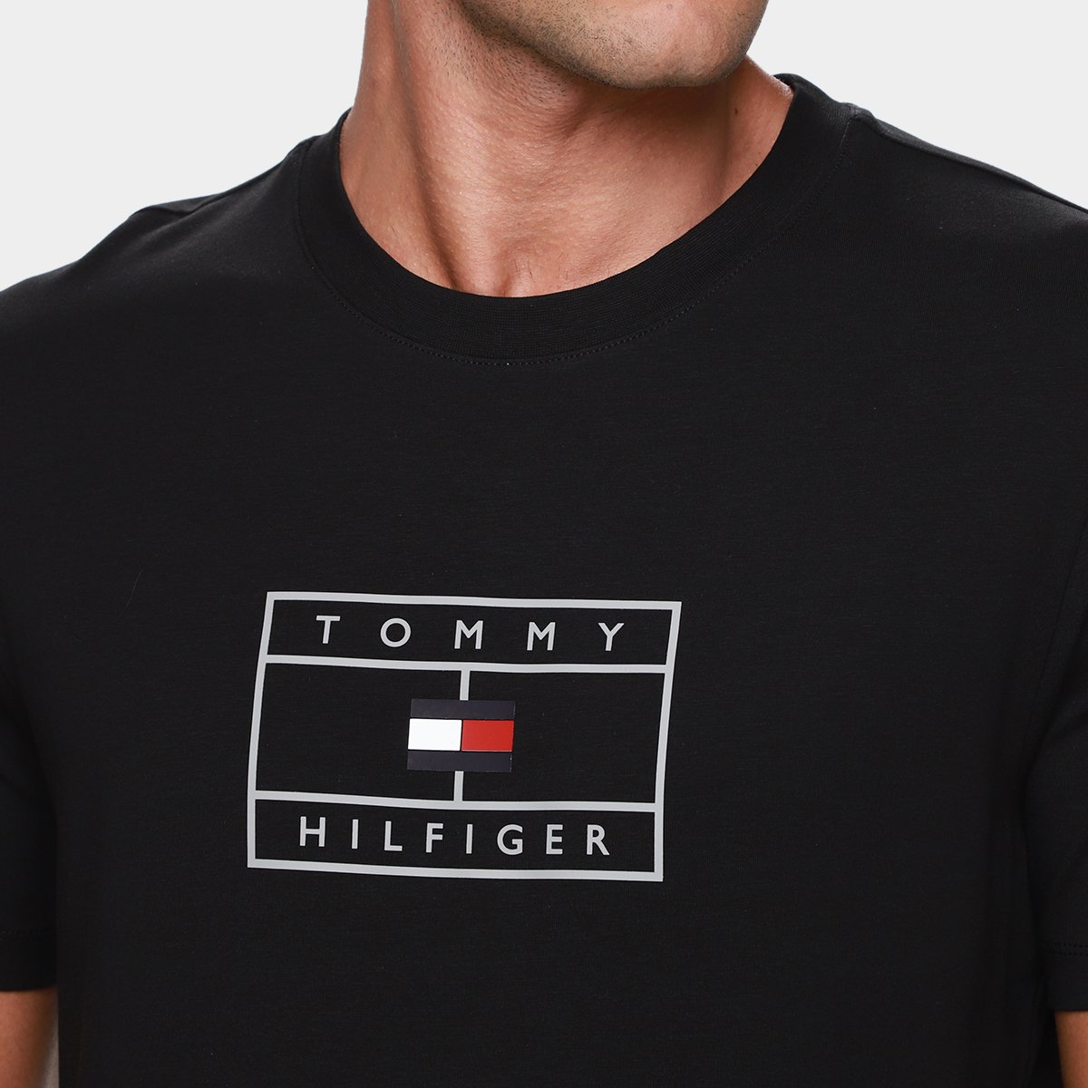 Camiseta Tommy Hilfiger Graphic Masculina - Tam: P - 2