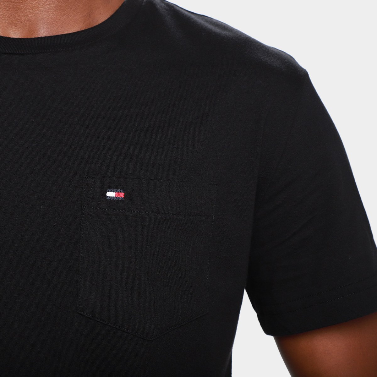 Camiseta Tommy Hilfiger Essential Pocket Masculina - Tam: P - 2