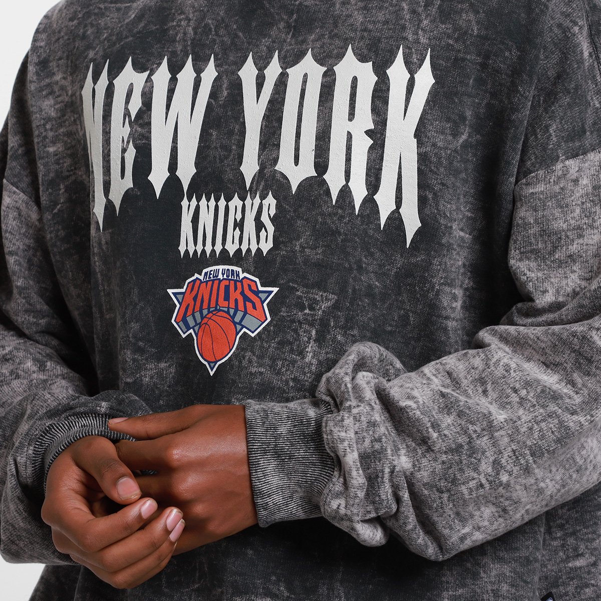 Moletom NBA New York Knicks Gothic Team Masculino - Tam: P - 2