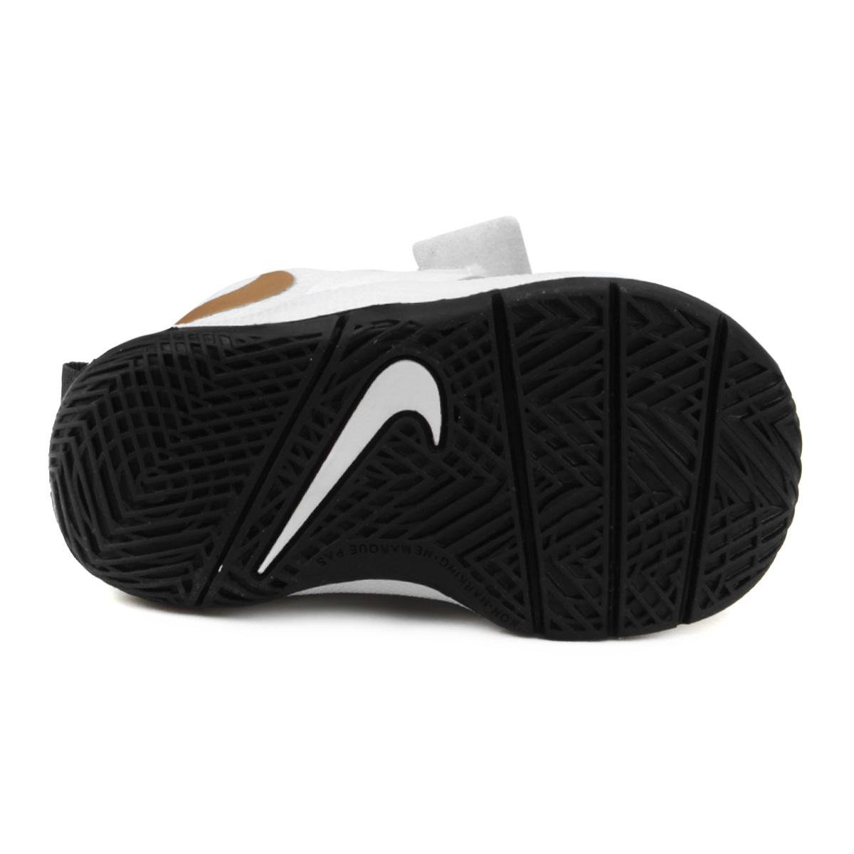 tênis infantil couro nike team hustle d masculino