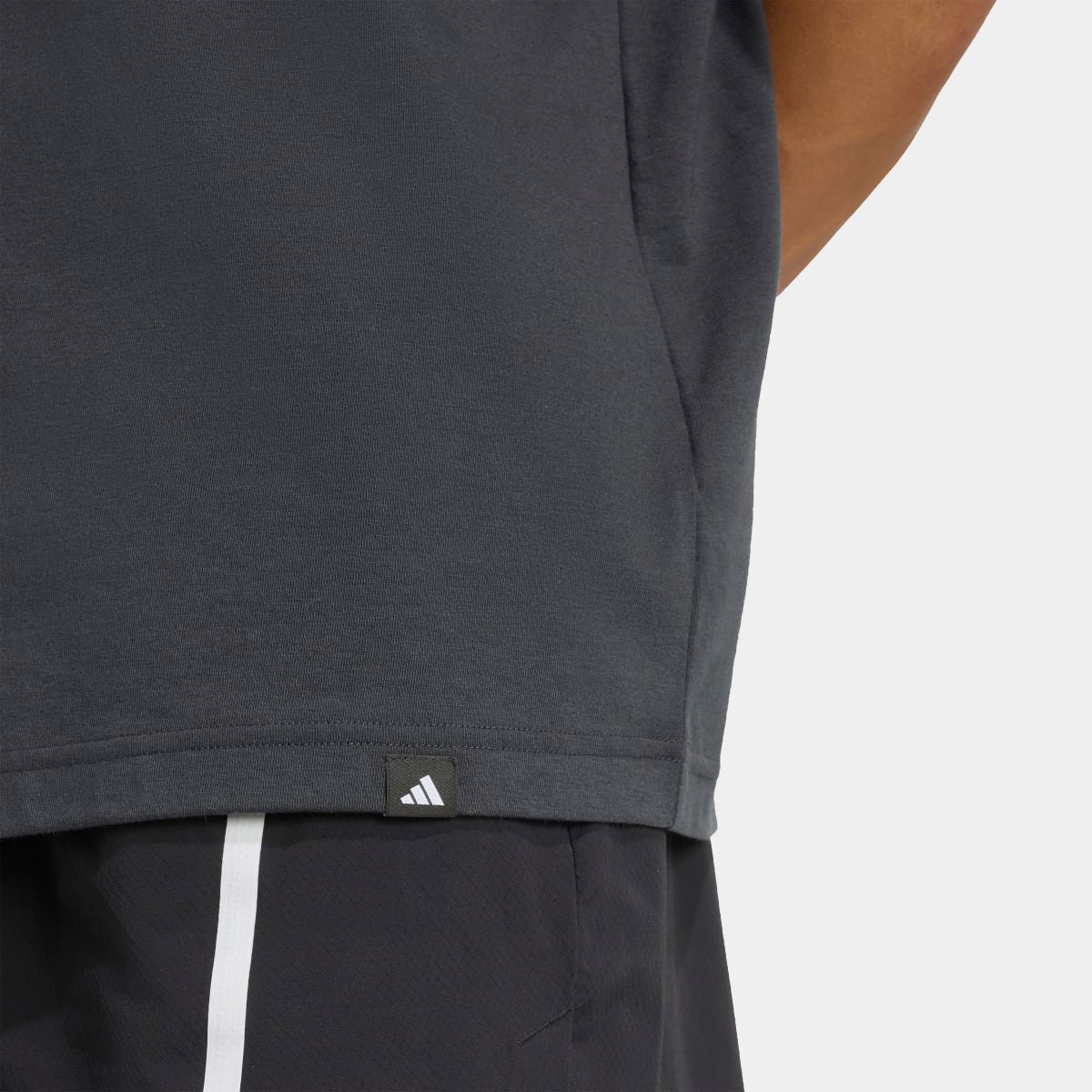 Camiseta Adidas Gráfica Masculina - Tam: P - 3