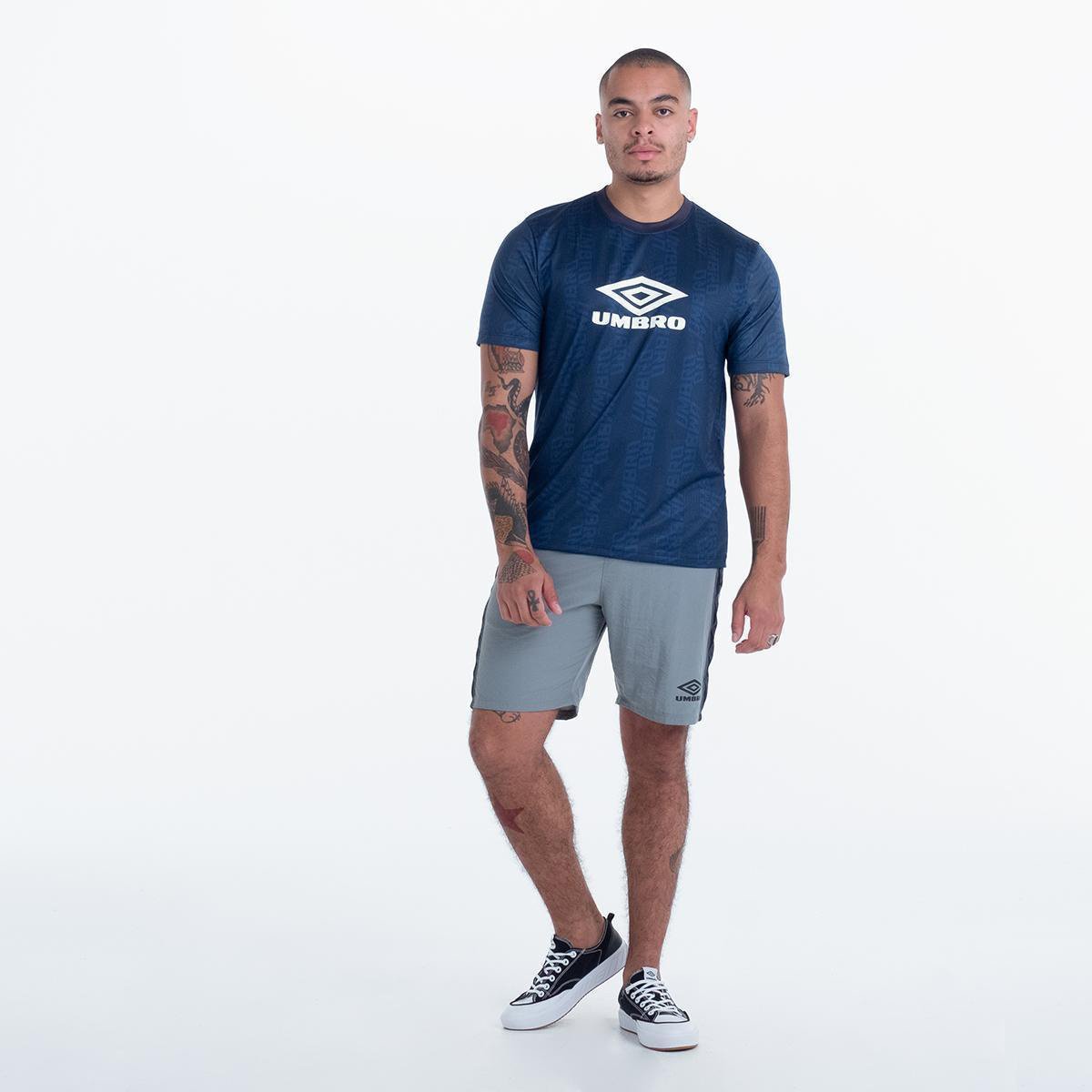Camiseta Manga Curta Umbro Football Personality Masculina - Tam: P - 1