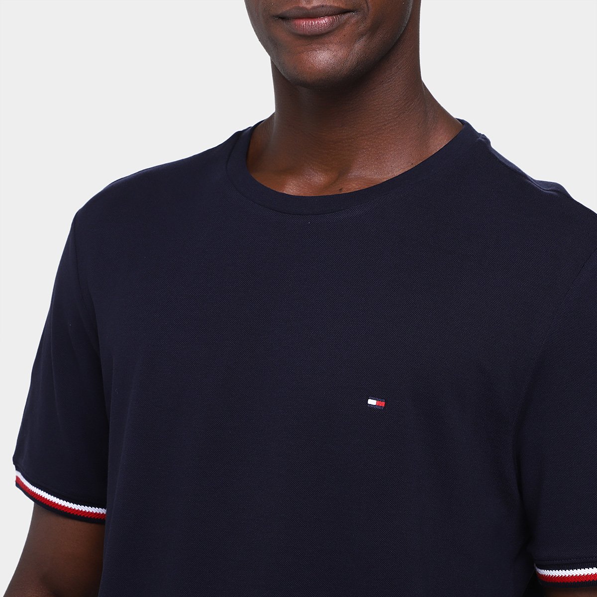 Camiseta Tommy Hilfiger Global Stripe Cuff Masculina - Tam: G - 2