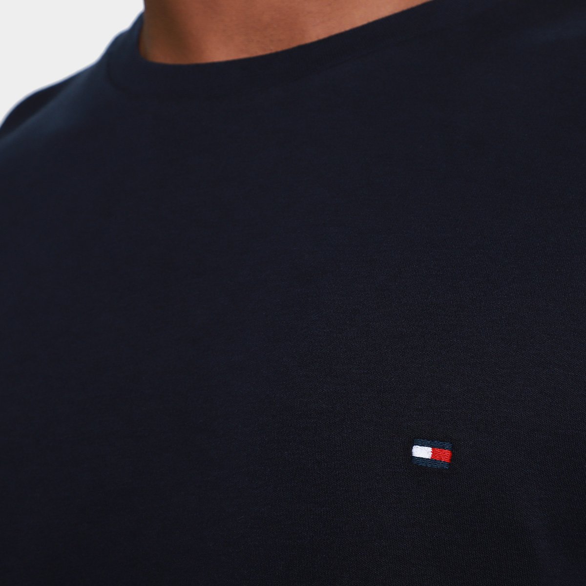 Camiseta Tommy Hilfiger Light Interlock Masculina - Tam: P - 2