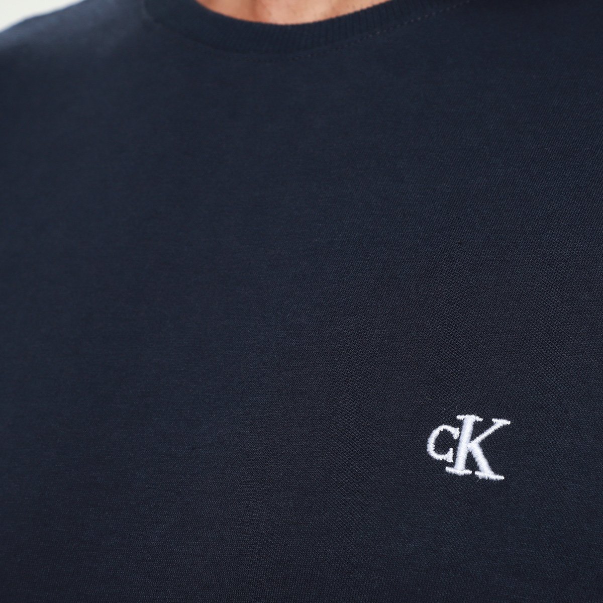 Camiseta Calvin Klein Logo Serif Font Masculino - Tam: P - 2