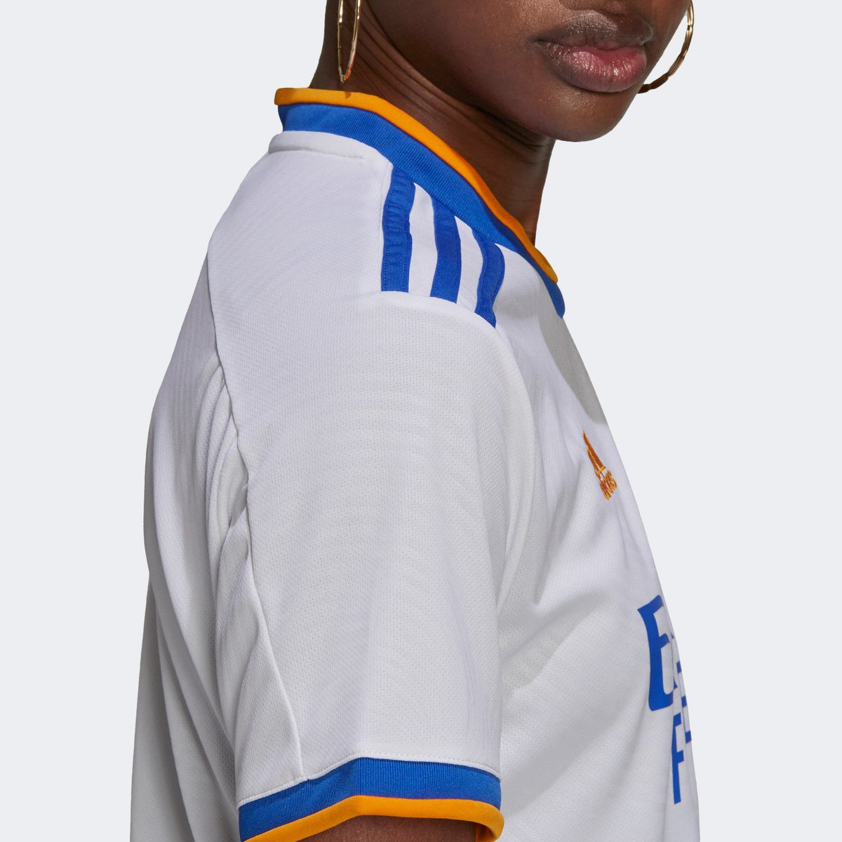 Camisa Real Madrid Home 21/22 s/n° Torcedor Adidas Feminina - Tam: M - 5