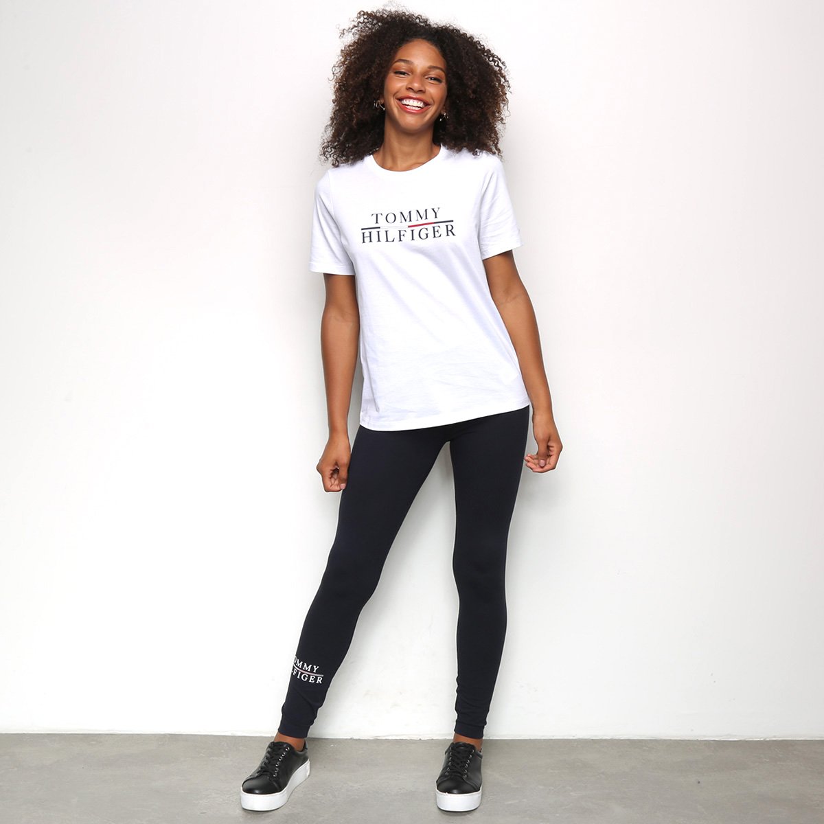 Camiseta Tommy Hilfiger Básica Logo Feminina - Tam: EP - 3