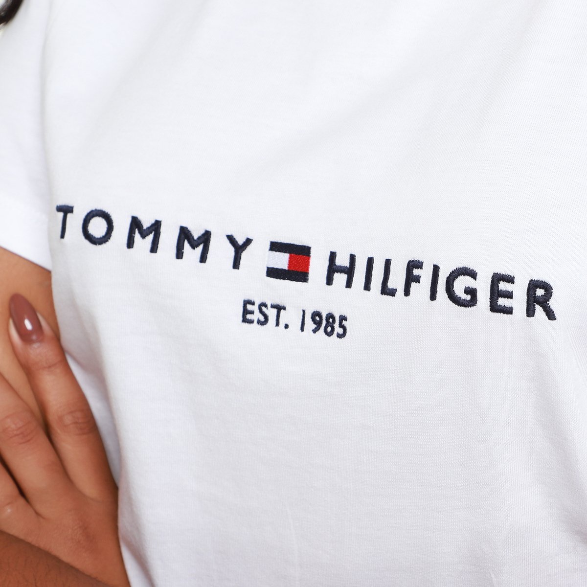Camiseta Tommy Hilfiger Logo Feminina - Tam: P - 2