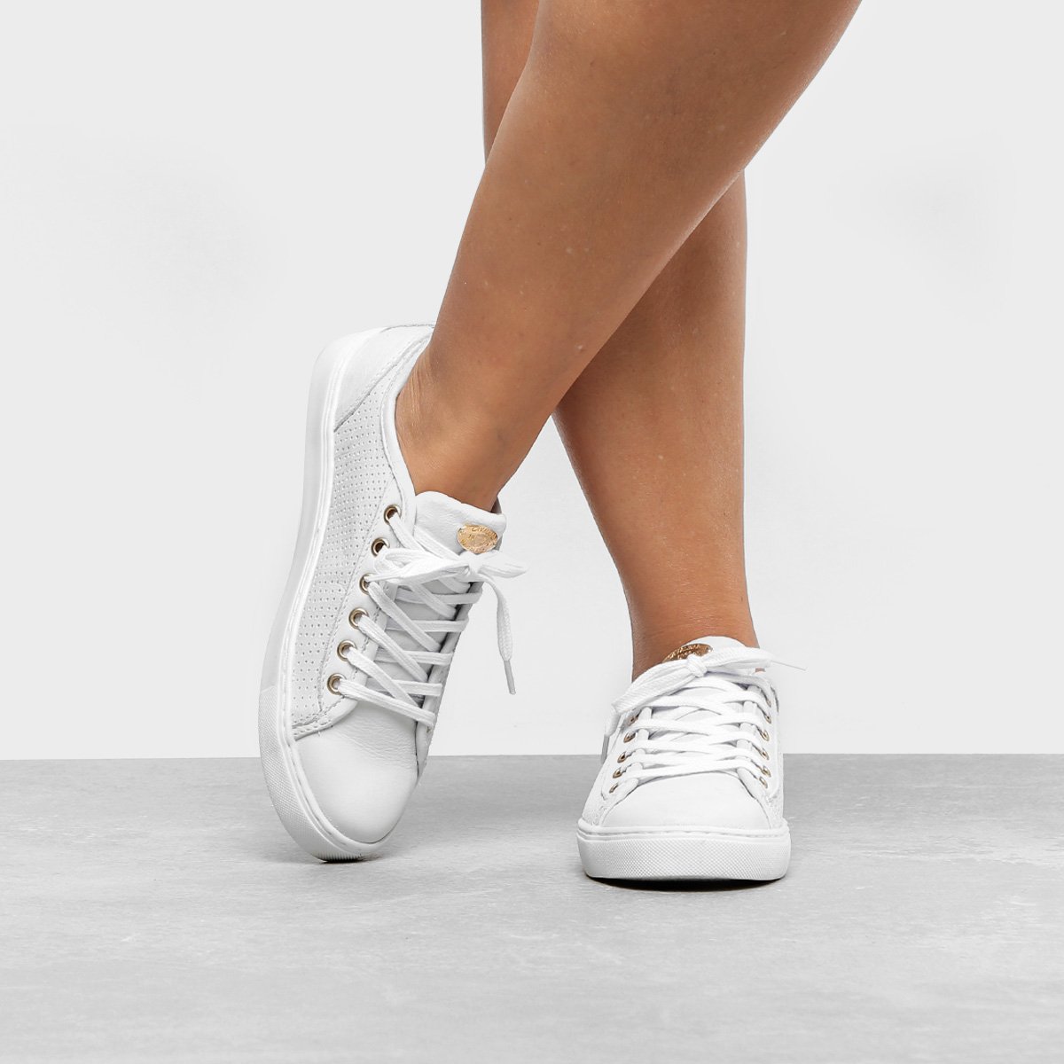 tênis branco de couro feminino