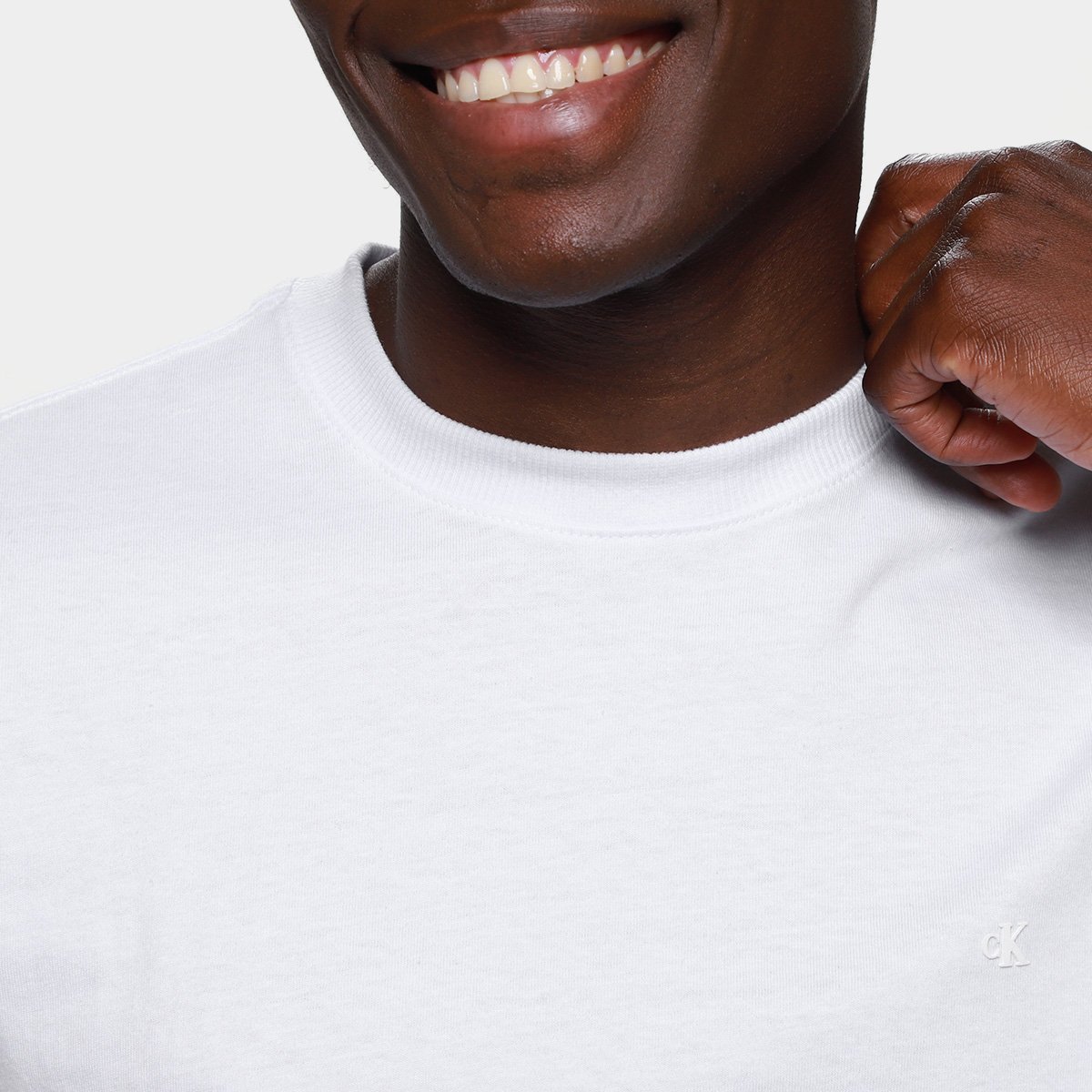 Camiseta Calvin Klein Malhão Com Punhos Masculina - Tam: P - 2