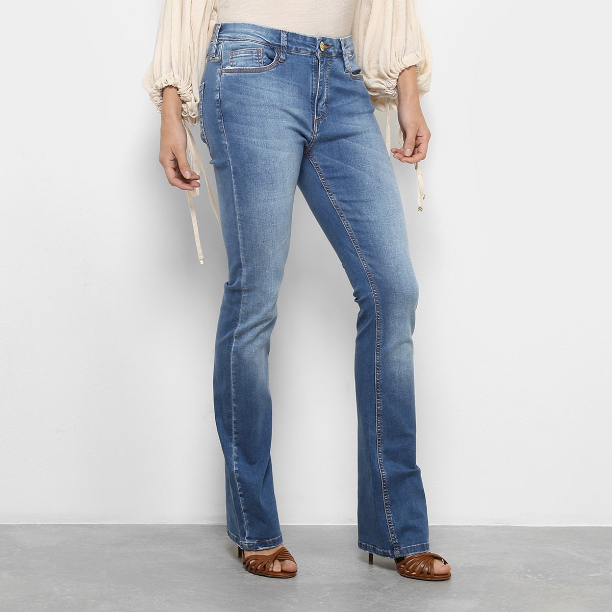 calça flare carmim