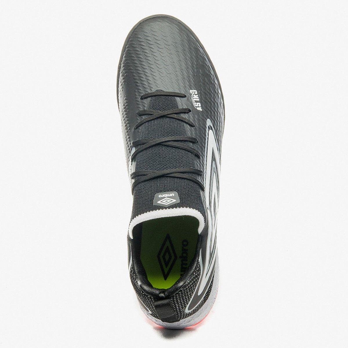 Chuteira Society Umbro Astro - Tam: 44 - 2