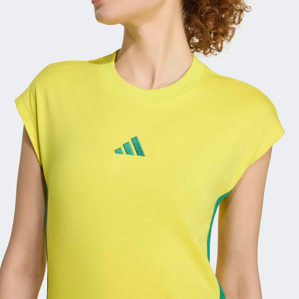 Camiseta Adidas  Feminina - Tam: G - 2