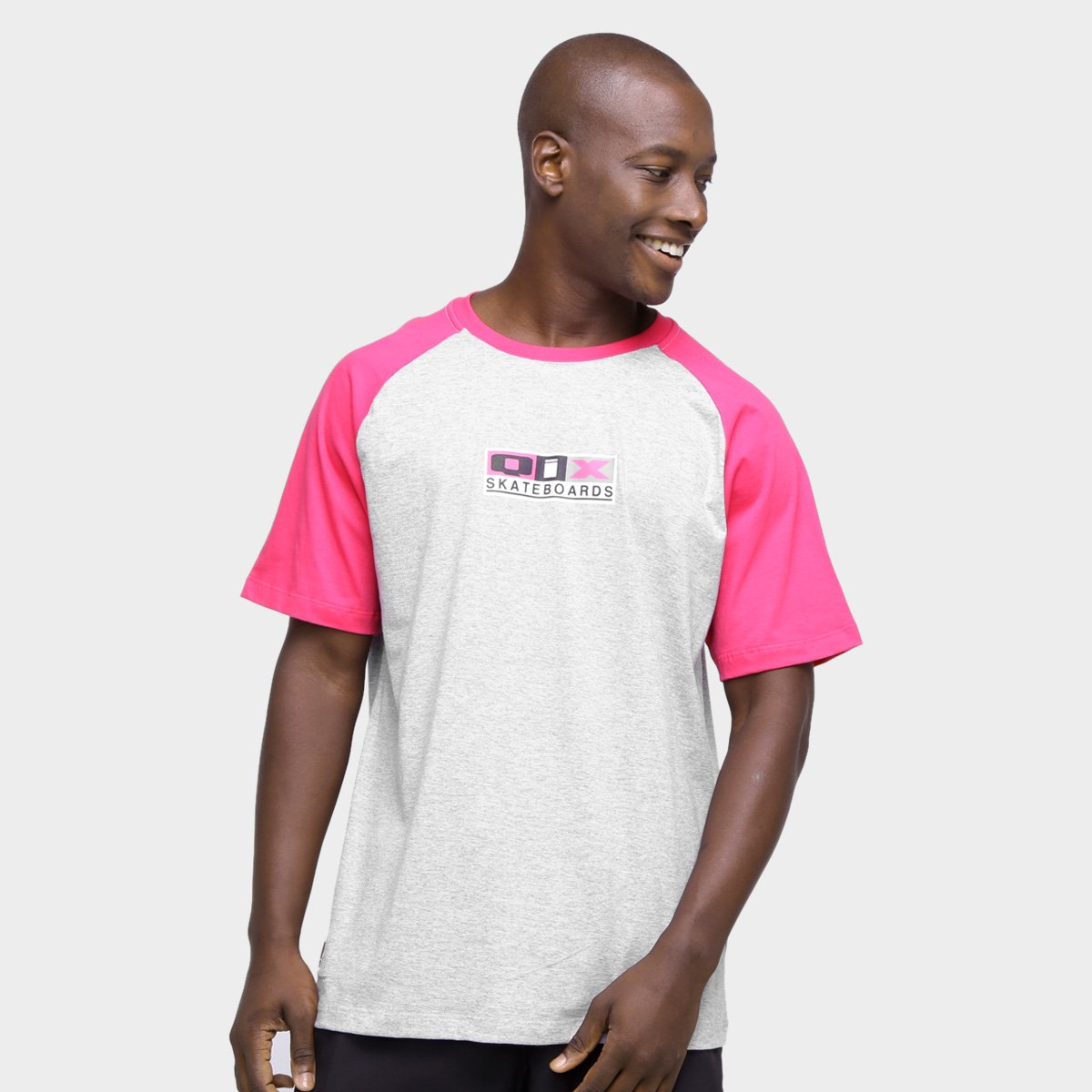 Camiseta Qix Raglan Logo Box