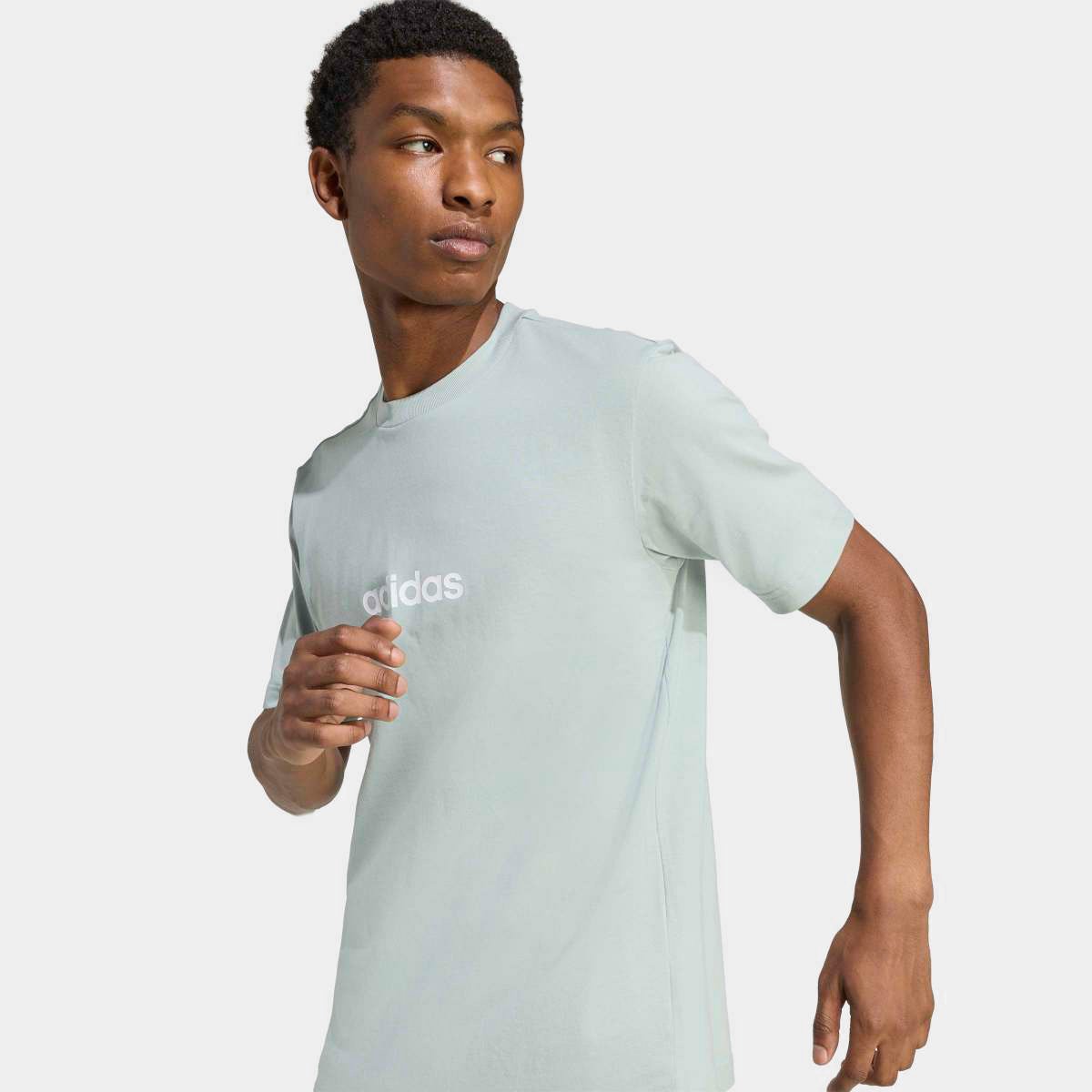 Camiseta Adidas Logo Linear Masculina - Tam: M - 2
