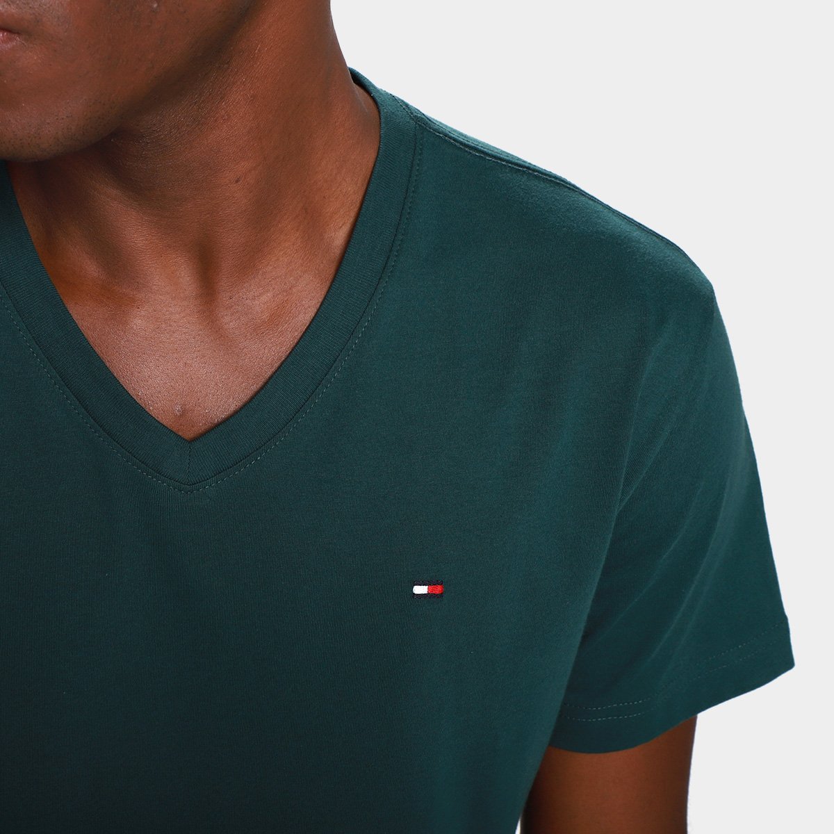 Camiseta Tommy Hilfige Essential V-NECK Pocket Masculina - Tam: P - 2