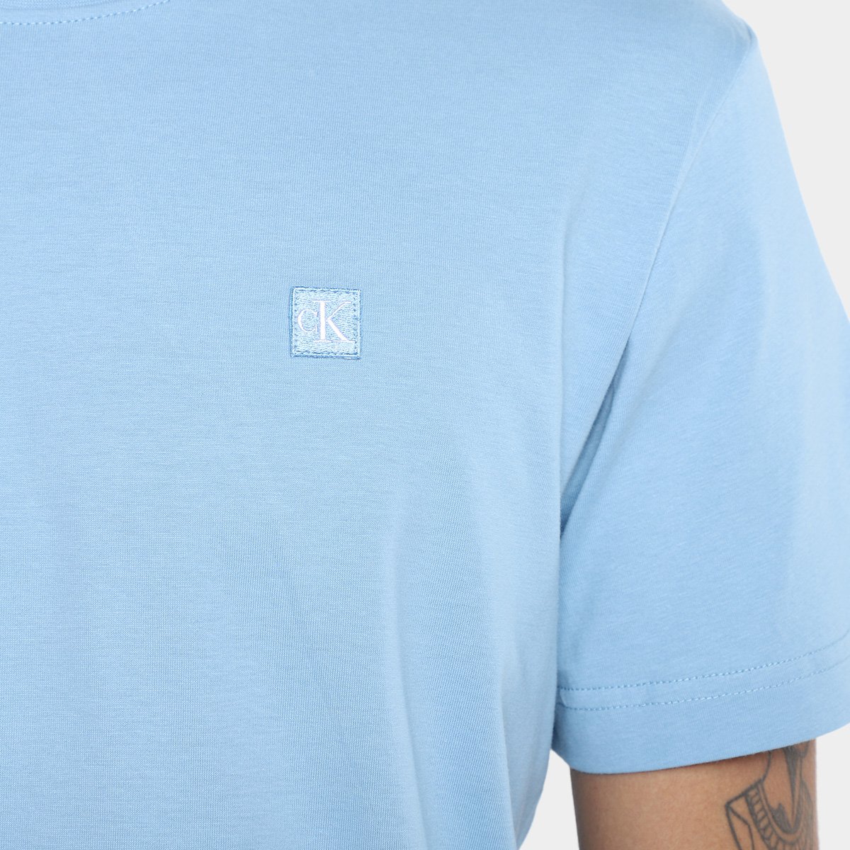 Camiseta Calvin Klein Mini Patch Ck Masculina - Tam: M - 2