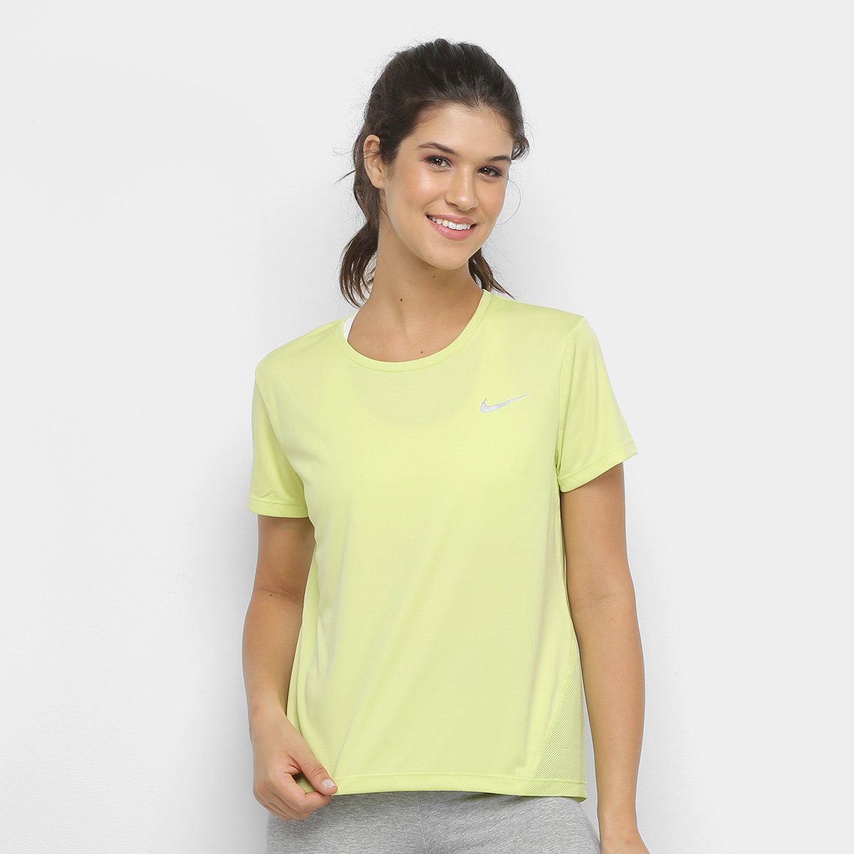 Camiseta Nike Dri-Fit Miler Top Feminina