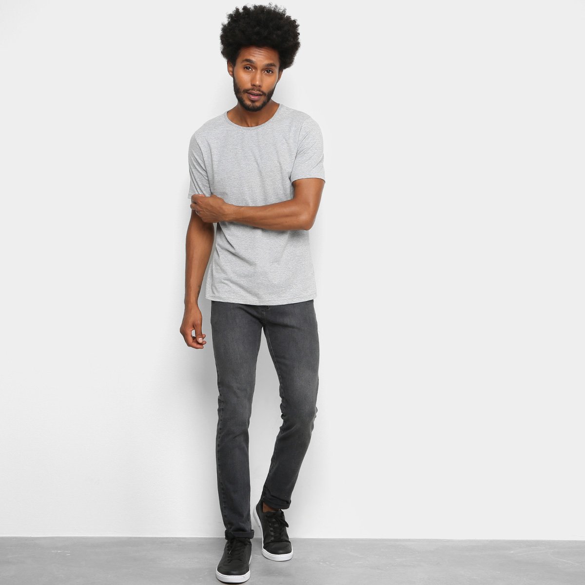 Kit Camiseta Básica Masculina c/ 3 Peças - Tam: P - 3