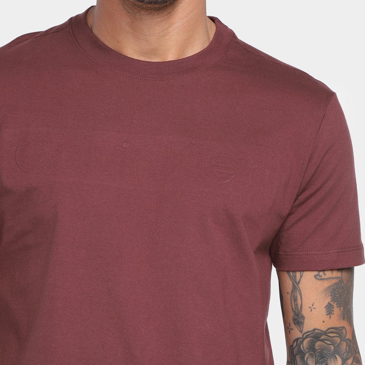 Camiseta Calvin klein Embossing Masculina - Tam: M - 2