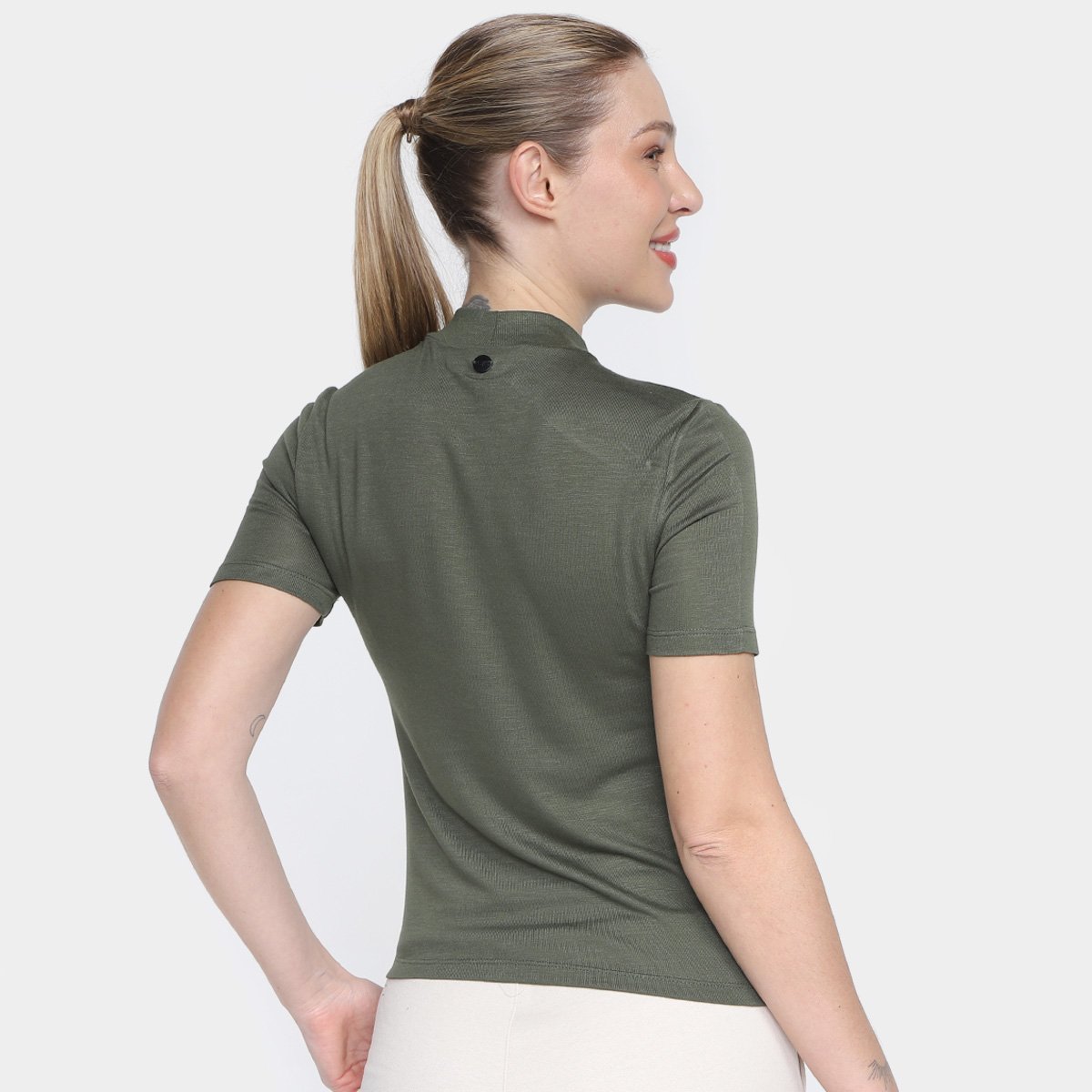 Camiseta Manga Curta Calvin Klein Gola Alta Feminina - Tam: M - 1