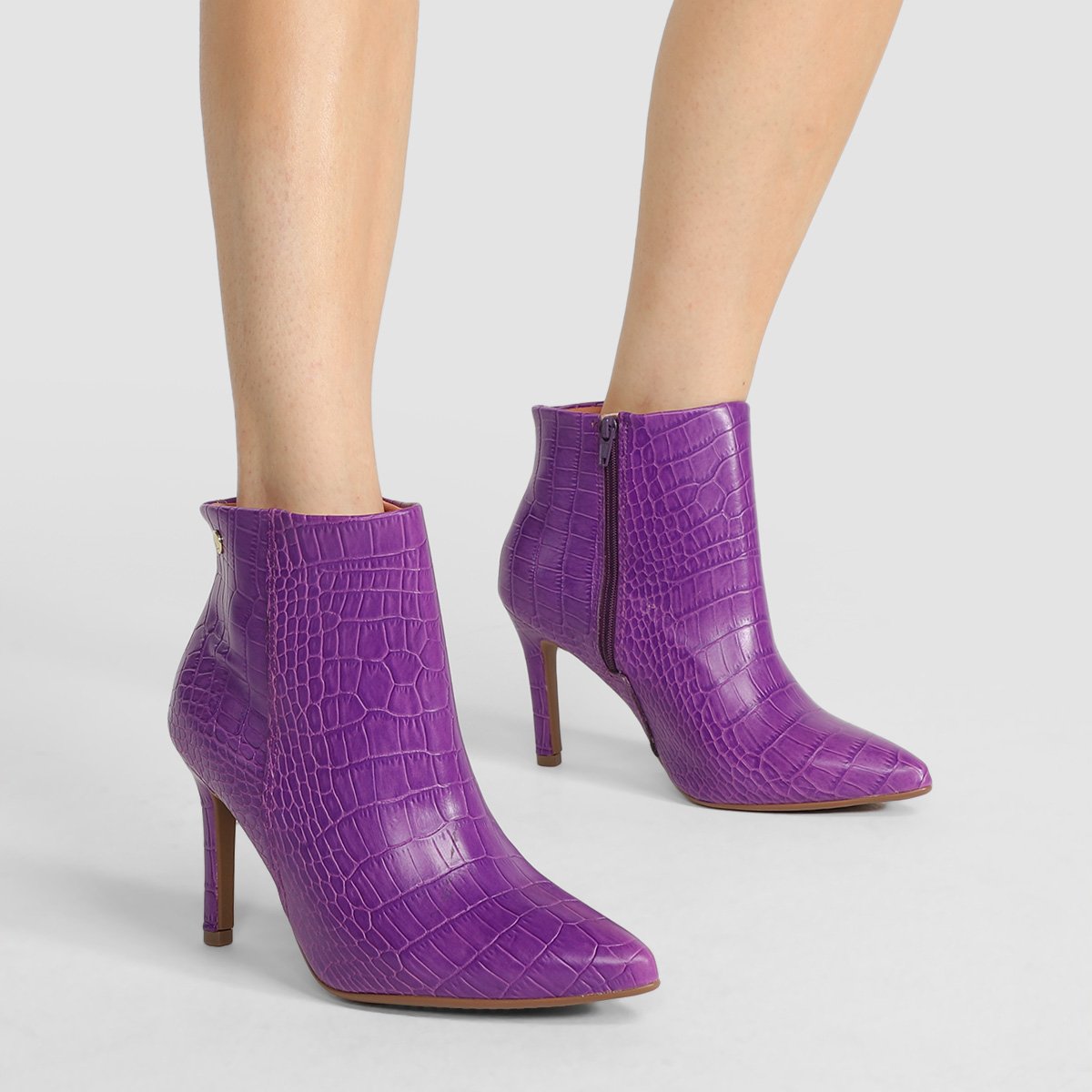 Bota Vizzano Matelassê Cano Curto Feminina