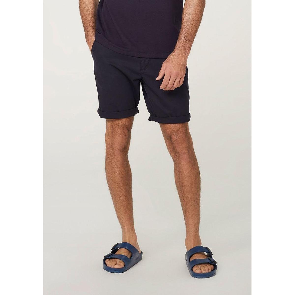 Bermuda Básica Masculina Chino Hering Menor preço em Bermuda Básica Masculina Chino Hering