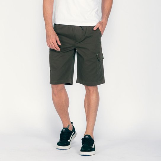 Bermuda Cargo Macaw Elástico Sarja 7851 - Verde Menor preço em Bermuda Cargo Macaw Elástico Sarja 7851 - Verde