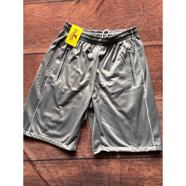 Bermuda Chimpa Masculina Bolsos Com Ziper e 2 Vivos Lateral - Cinza Claro é boa?