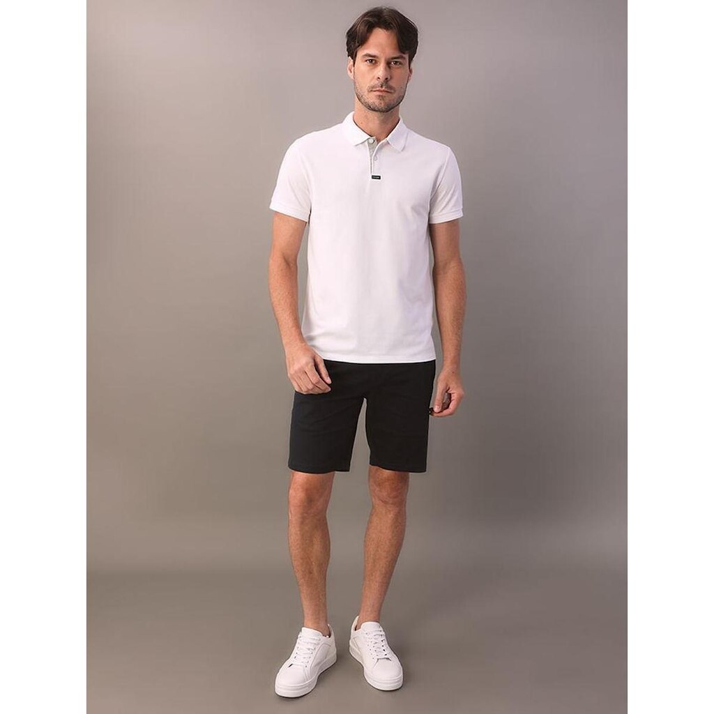 Bermuda de Chino Masculina Clássica Essentials Carnaby Calvin Klein - Azul Marinho
