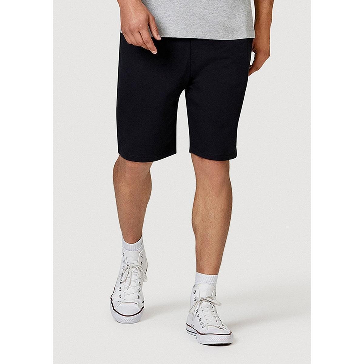 Bermuda Moletom Básica Com Amarração Masculina Menor preço em Bermuda Moletom Básica Com Amarração Masculina