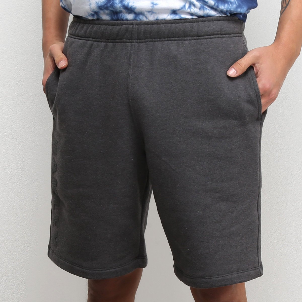 Bermuda Moletom Oakley Crossrange Dry Masculina Menor preço em Bermuda Moletom Oakley Crossrange Dry Masculina