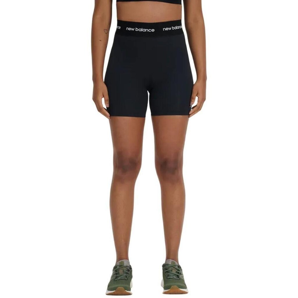 Bermuda New Balance Sport Essentials Active Preta Feminina