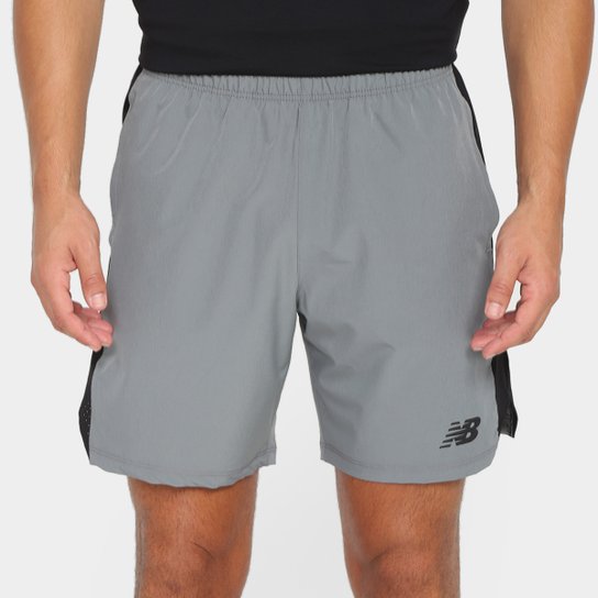 Bermuda New Balance Tenacity Logo Masculina - Grafite Menor preço em Bermuda New Balance Tenacity Logo Masculina - Grafite