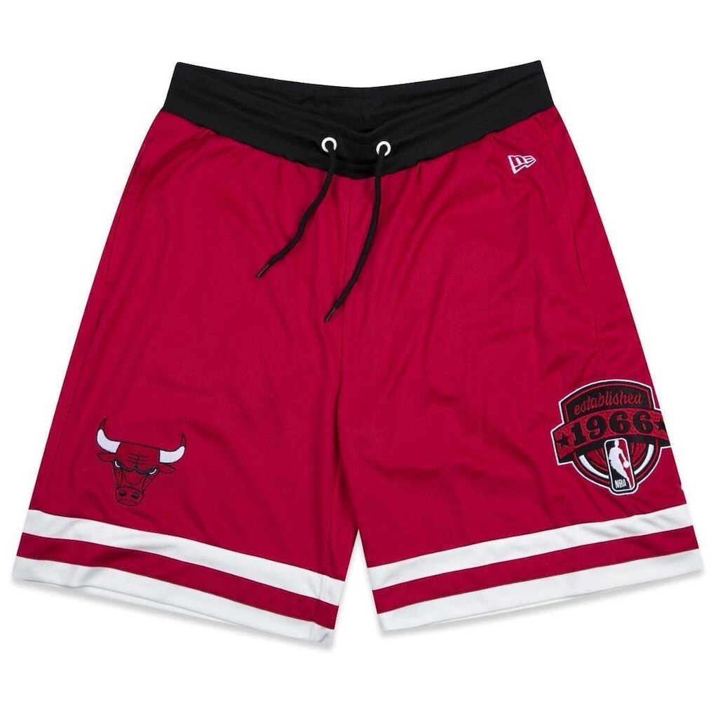 BERMUDA NEW ERA PERFORMANCE NBA CHICAGO BULLS CORE