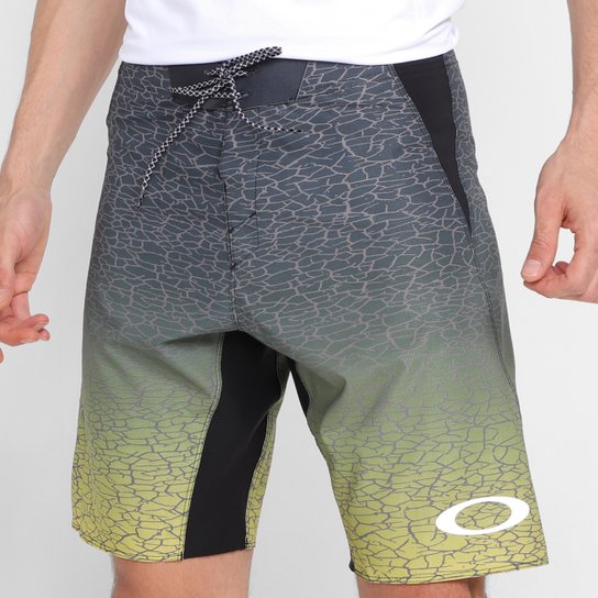 Bermuda Oakley Blade Pro Masculina - Preto Menor preço em Bermuda Oakley Blade Pro Masculina - Preto