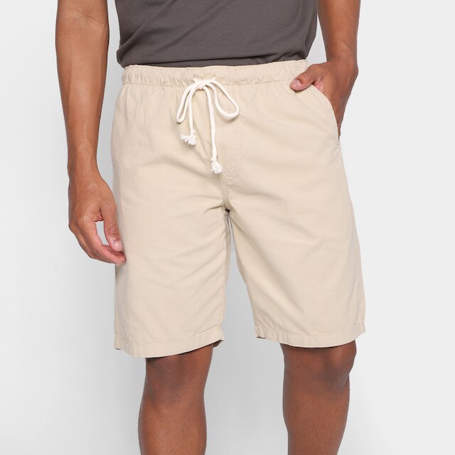 Bermuda Sarja Hering Chino Lisa Masculina - Bege Menor preço em Bermuda Sarja Hering Chino Lisa Masculina - Bege