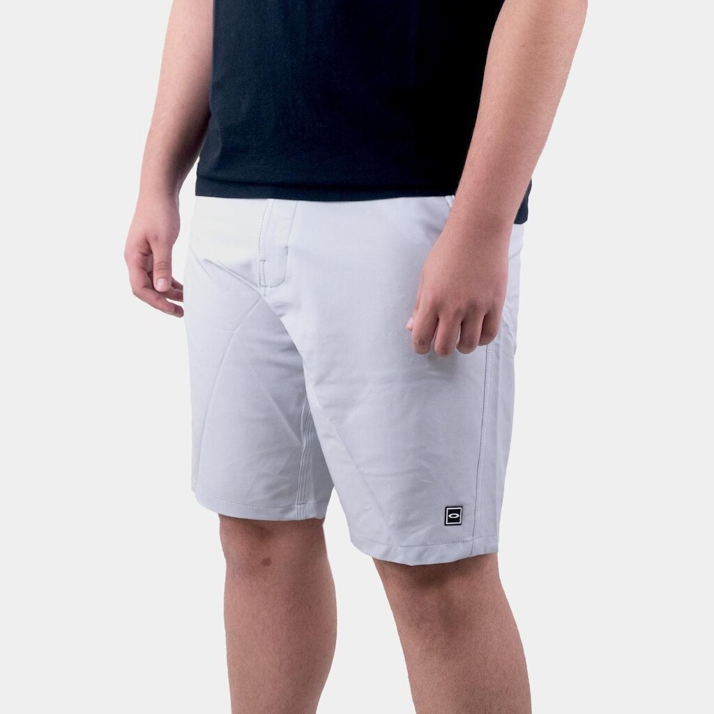 Bermuda Walk Oakley Hybrid