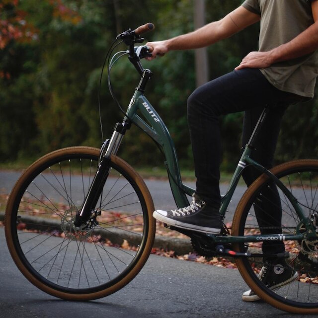 Bicicleta Aro 29 BLITZ Comodo Alum. Full Shimano 21v Freios a Disco com Suspensão