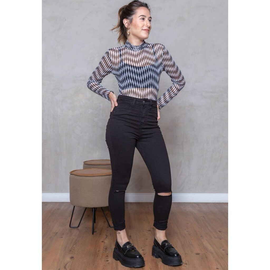 Blusa Cacharrel de Tule